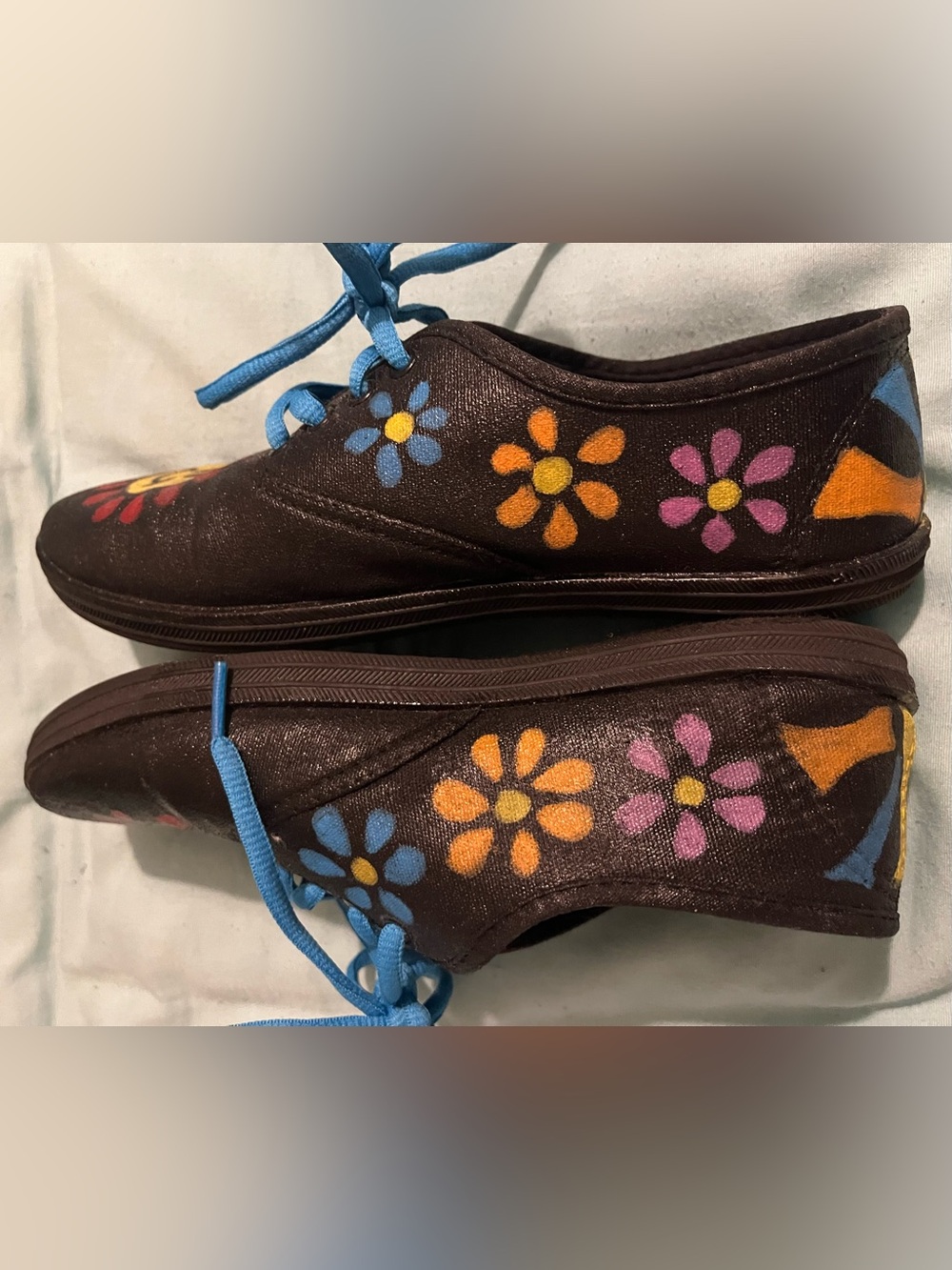 Hand painted Canvas Women’s Shoes - Picture 2 of 4